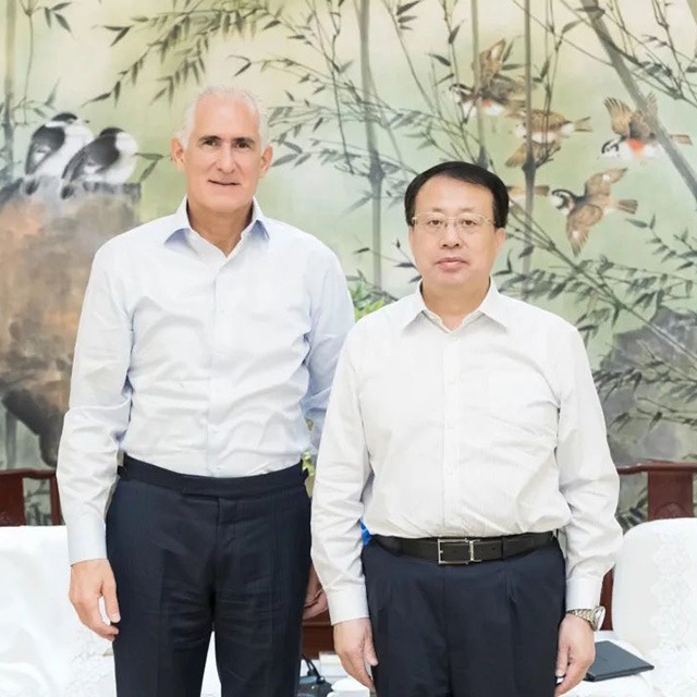 上海市市长龚正会见美国欧加隆公司全球首席执行官凯文·阿里